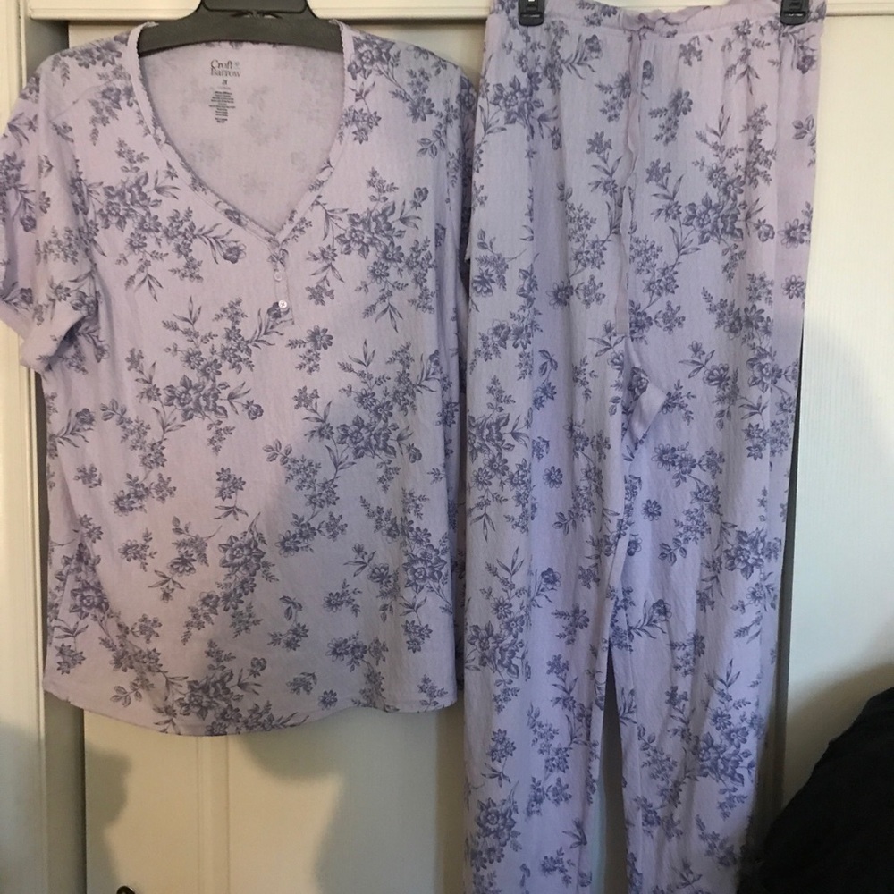 NWT Sz 2x purple w/flowers pajamas Pantset Croft & barrow.